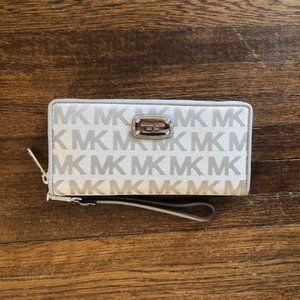 Michael Kors Signature Wallet Wristlet